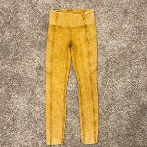 Lululemon wonder train tight leggings, size 4
